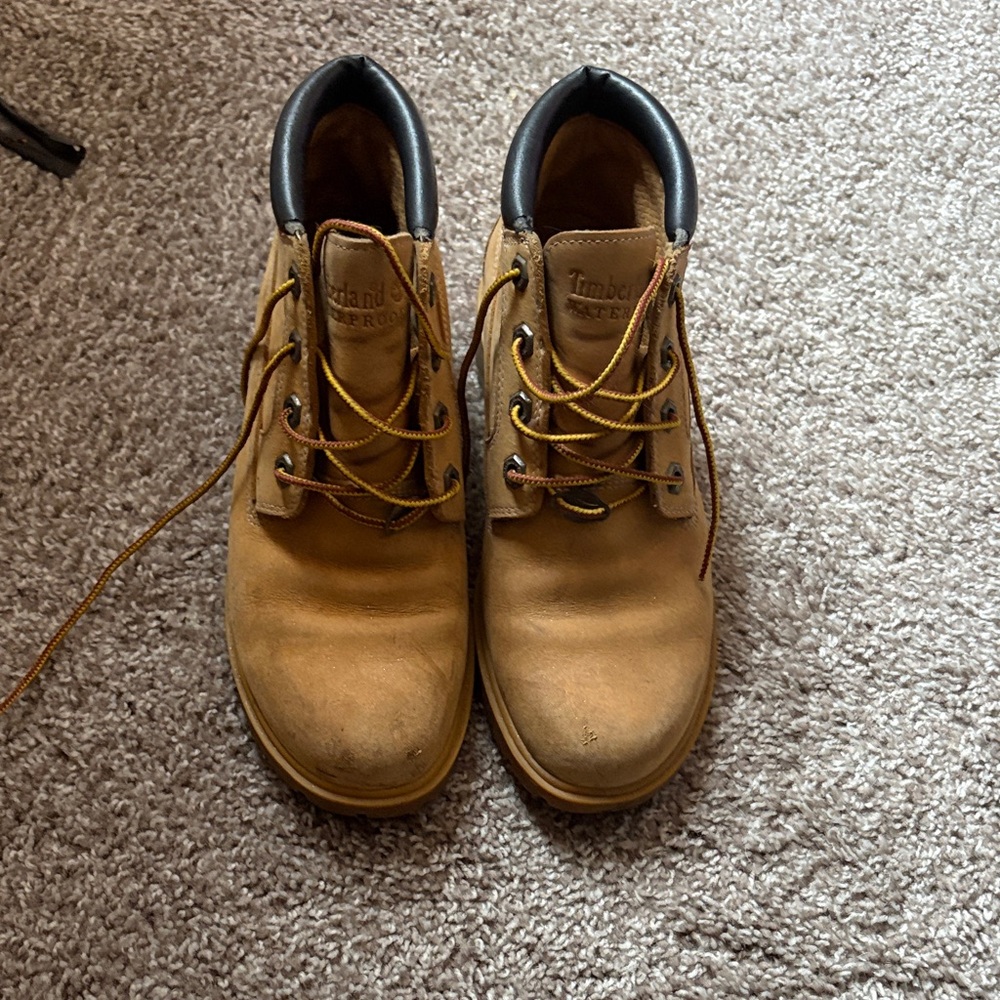 Timberland women’s Brown Lace-Up Boots